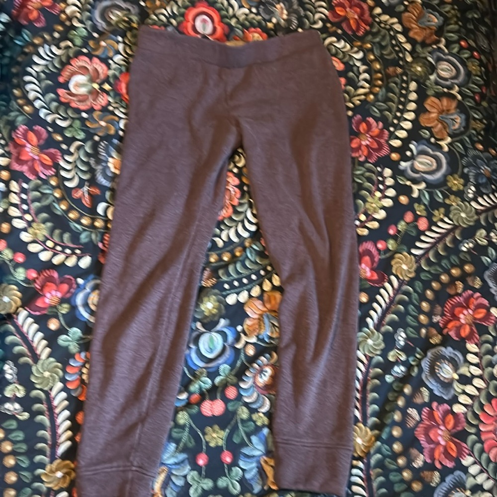 3/30$ Ugg fleece lined joggers M